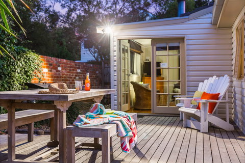 Blue Moon Cottages - Accommodation VIC 2