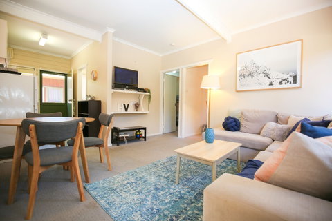 Hylander Holiday Unit - Accommodation VIC 1