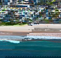Rolling Surf Resort - Accommodation VIC
