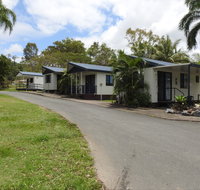 Tropicana Caravan Park Sarina - Accommodation VIC