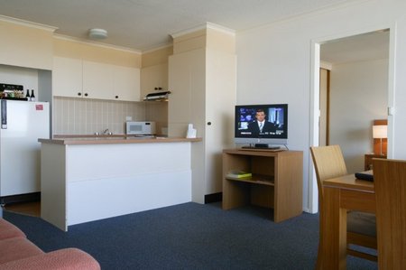 Metro Hotel & Apartments Gladstone - Accommodation VIC 2