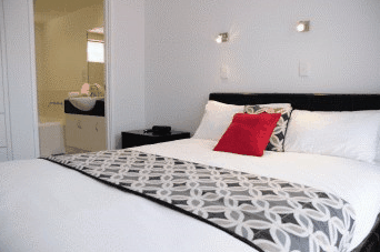 Pelicans Holiday Village - Accommodation VIC 4