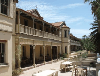 Priory Resort Hotel - Accommodation VIC