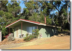 Country Cottages - Accommodation VIC 4