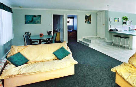 Ocean Pines Holiday Apartments - Accommodation VIC 0