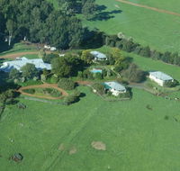 Harvey Hills Farmstay Chalets - Accommodation VIC