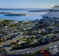 Blue Dolphin Holiday Resort - Accommodation VIC
