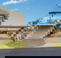 Hybiscus Waterfront Apartments - Accommodation VIC