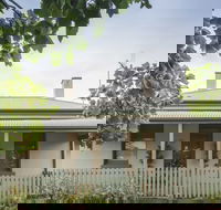 Magnolia Cottage - Accommodation VIC