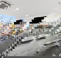 Meriton Suites Campbell Street - Accommodation VIC