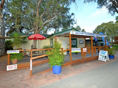 Riverbend Caravan Park - Accommodation VIC 2