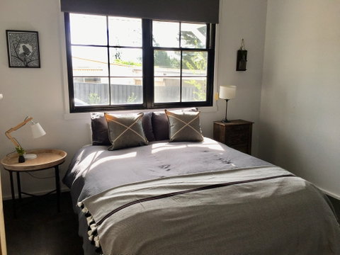 The Lakehouse Beechworth - Accommodation VIC 1