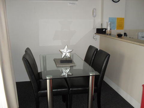Beaches Serviced Apartments - Accommodation VIC 2