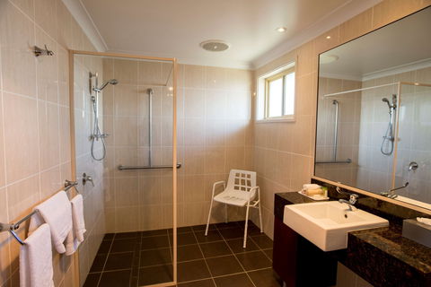 Best Western Plus All Settlers Tamworth - Accommodation VIC 2