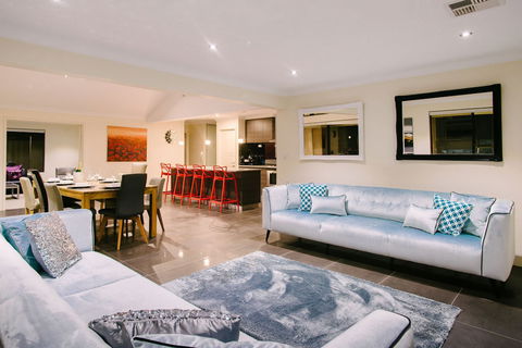 Fairways - Accommodation VIC 1