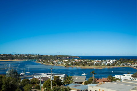 Panoramic Townhouses By Lisa - Deluxe - Accommodation VIC 2