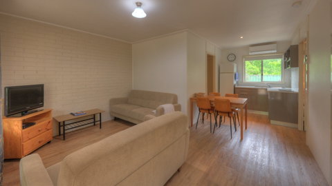 Restaway Holiday Units - Accommodation VIC 1