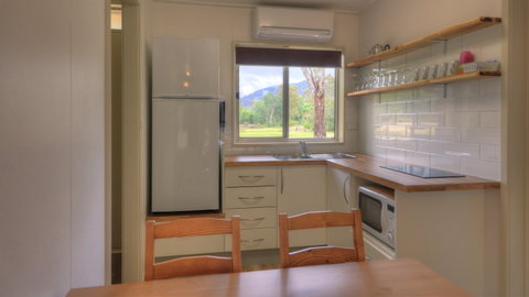 Restaway Holiday Units - Accommodation VIC 2