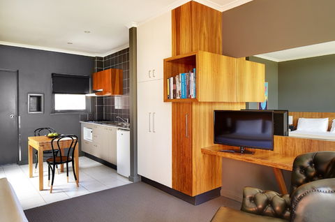 Riverview Hotel - Accommodation VIC 1