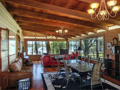 Riverside Holiday Retreat Yamba - Accommodation VIC 2