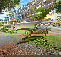 Sails Resort on Golden Beach - Accommodation VIC