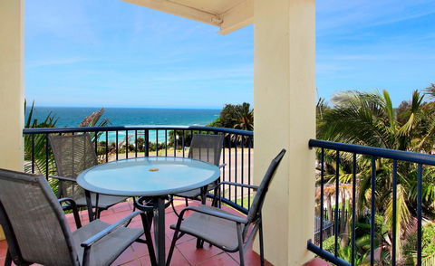 South Pacific Apartments - Accommodation VIC 2