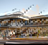 The Family Hotel Maitland - Accommodation VIC