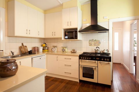 Great Southern Outback Tours & Accommodation - Accommodation VIC 4