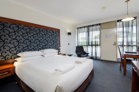 Commodore On The Park - Accommodation VIC 2