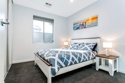 Ella House I - Accommodation VIC 2
