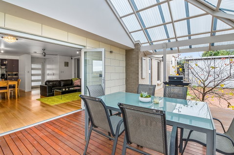 Limestone Coast Apartments - Accommodation VIC 0