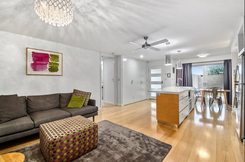 Limestone Coast Apartments - Accommodation VIC 2