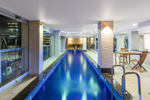 Oaks Adelaide Embassy Suites - Accommodation VIC 1