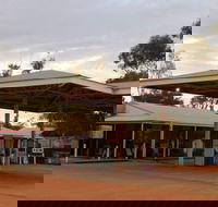 Stuarts Well Roadhouse - Accommodation VIC