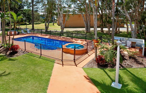 Yamba Aston Motel - Accommodation VIC 2
