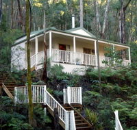 Myers Creek Cascades Luxury Cottages - Accommodation VIC