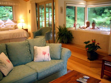Myers Creek Cascades Luxury Cottages - Accommodation VIC 3