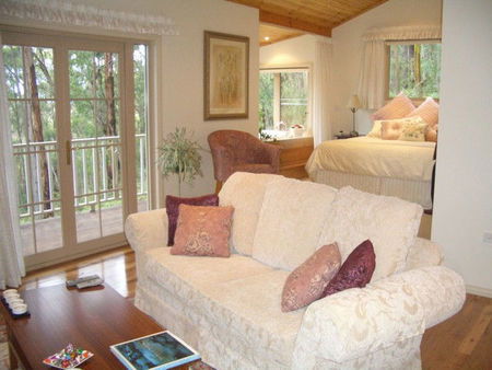 Myers Creek Cascades Luxury Cottages - Accommodation VIC 4