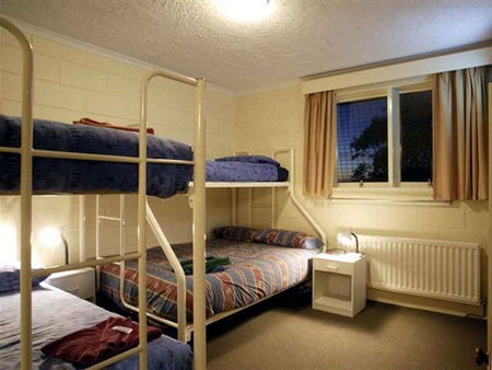 Cooroona Alpine Lodge - Accommodation VIC 2