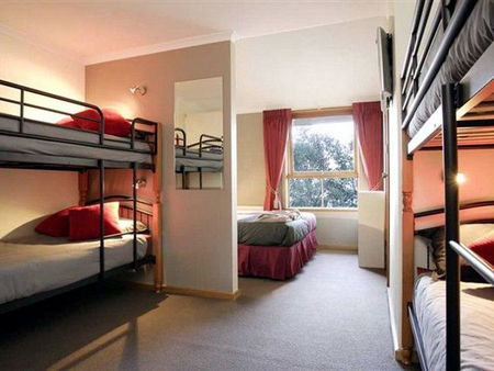 Cooroona Alpine Lodge - Accommodation VIC 3
