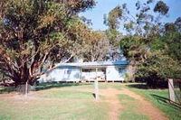 Barrahead Cottage - Accommodation VIC 3