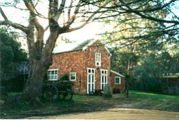 Claremont Coach House - Accommodation VIC 1