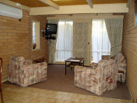 Aaden Holiday Apartments - Accommodation VIC 0