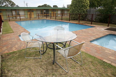 Midtown Motor Inn - Accommodation VIC 2