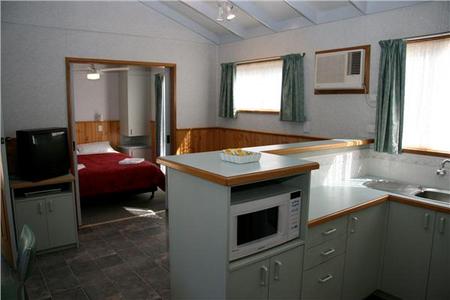 Sale Motor Village - Accommodation VIC 4