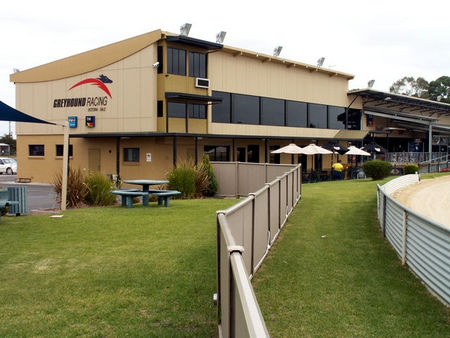 Sale Showground Caravan And Motorhome Park - Accommodation VIC 3