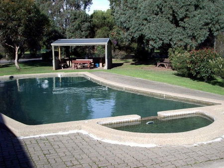 Tandara Caravan Park - Accommodation VIC 2