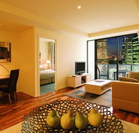 Oaks on Lonsdale - Accommodation VIC