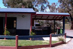 Golden Country Motel And Caravan Park - Accommodation VIC 5