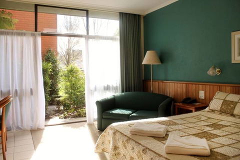 Moe Motor Inn - Accommodation VIC 2